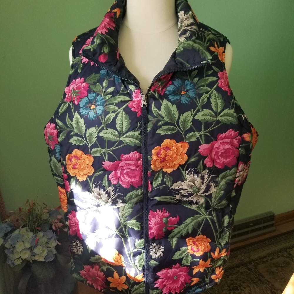 Lands' End Navy Floral Quilted Puffer Vest